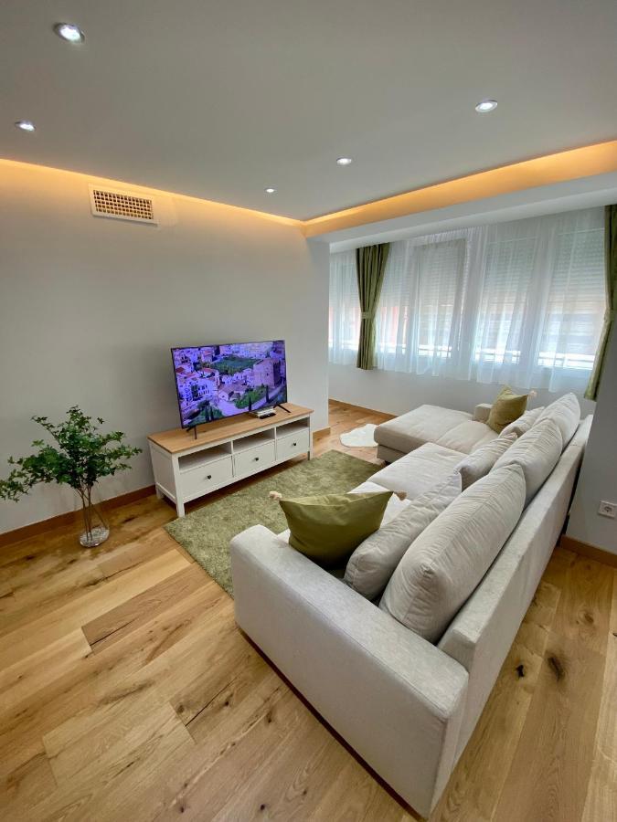 Apartamentos Prestige Suites Malaga I Kültér fotó