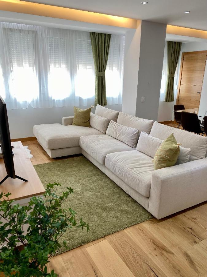 Apartamentos Prestige Suites Malaga I Kültér fotó