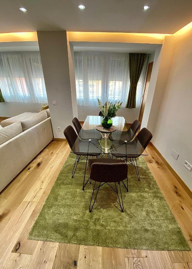 Apartamentos Prestige Suites Malaga I Kültér fotó