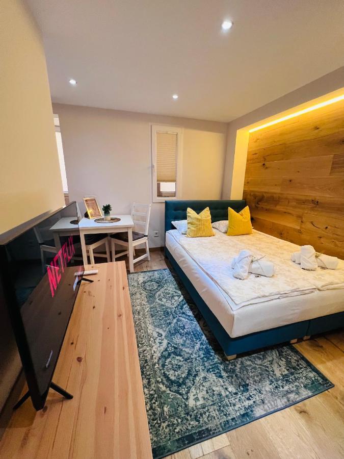 Apartamentos Prestige Suites Malaga I Kültér fotó