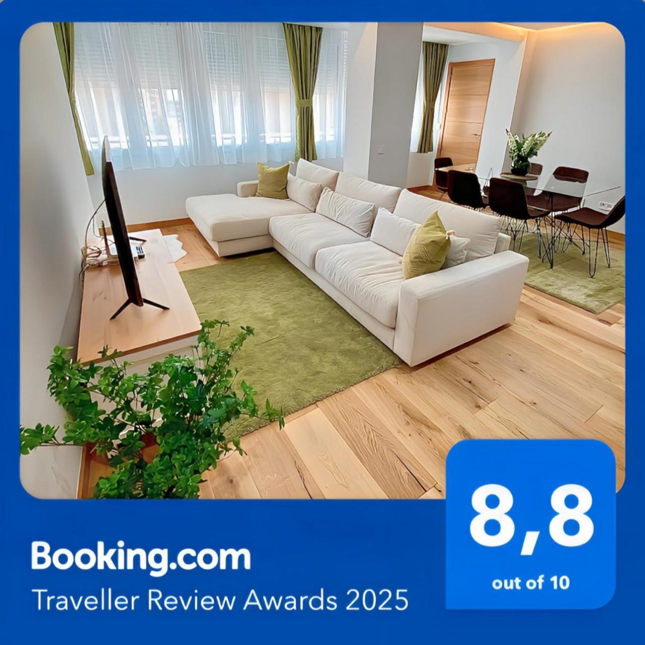 Apartamentos Prestige Suites Malaga I Kültér fotó